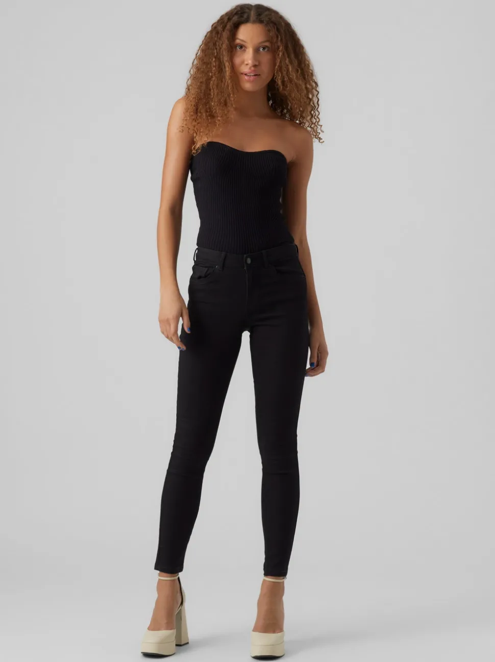 VMALIA Medelhög Midja Slim Fit Jeans