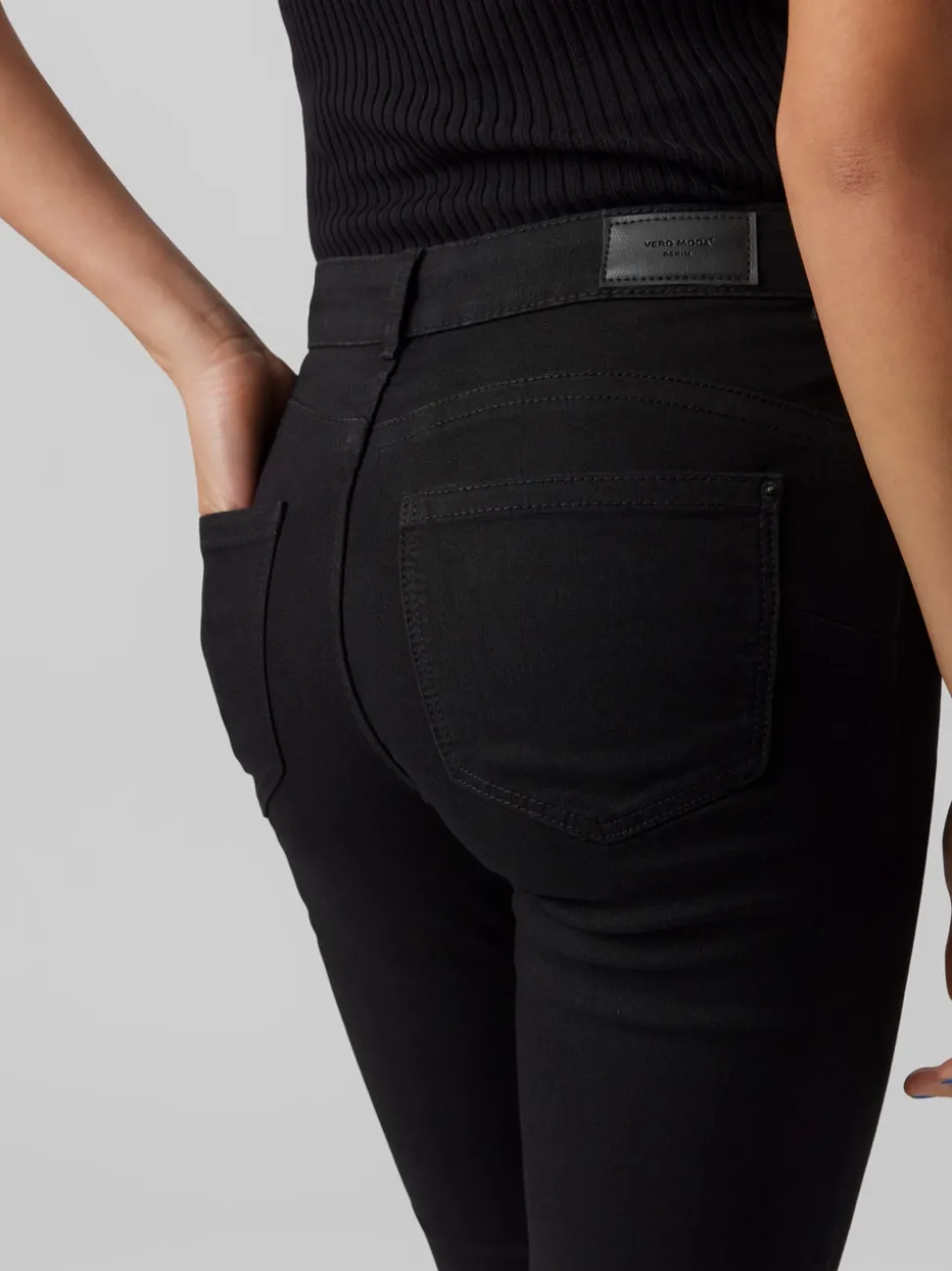 VMALIA Medelhög Midja Slim Fit Jeans