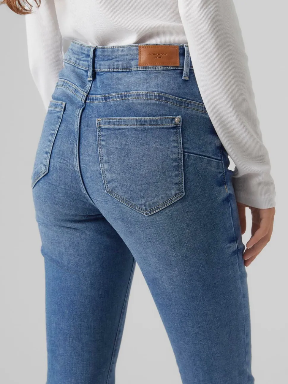 VMALIA Medelhög Midja Slim Fit Jeans