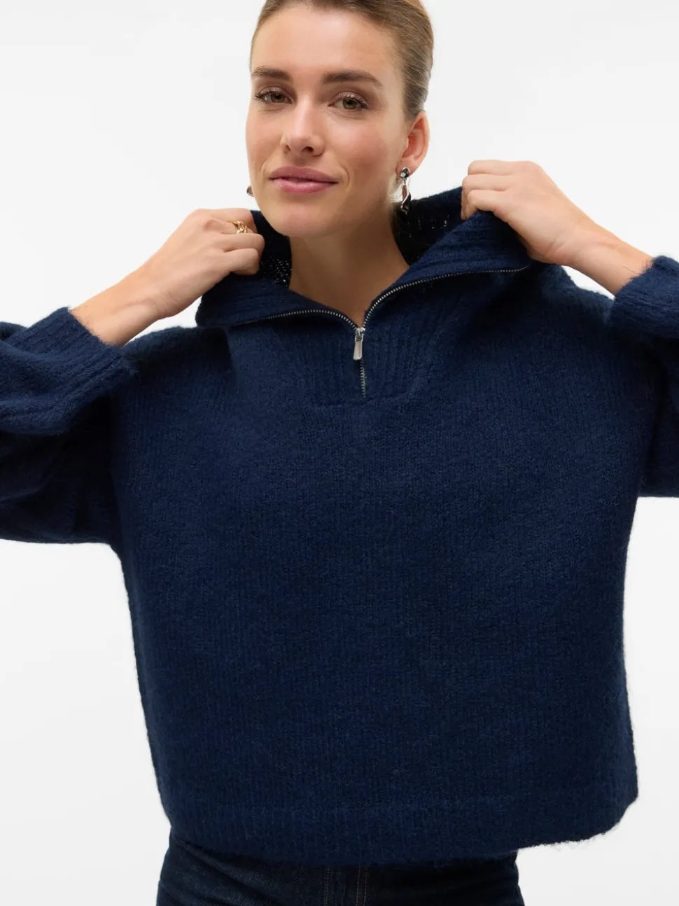 VMAWSOME Pullover