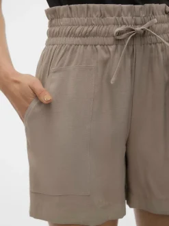 VMCARISA Shorts