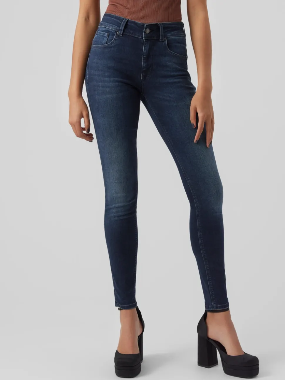 VMEMBRACE Medelhög Midja Skinny Fit Jeans