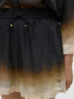 VMMAJA Shorts