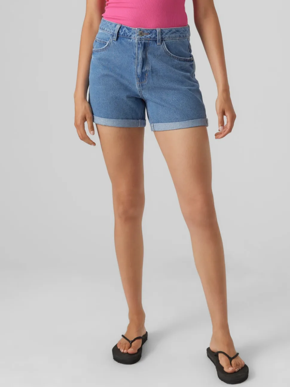 VMNINETEEN Shorts