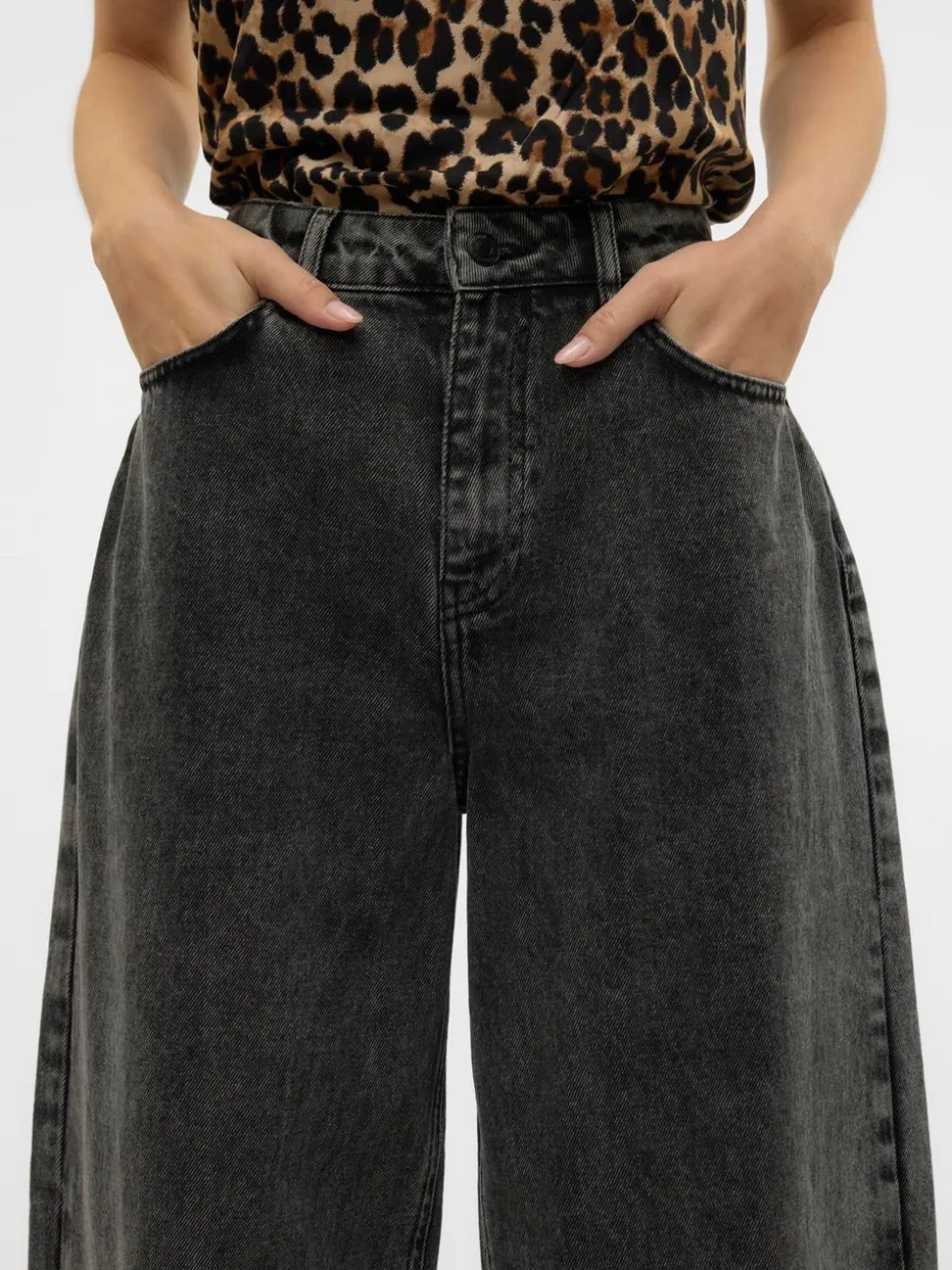 VMOLLIE Balloon Fit Jeans