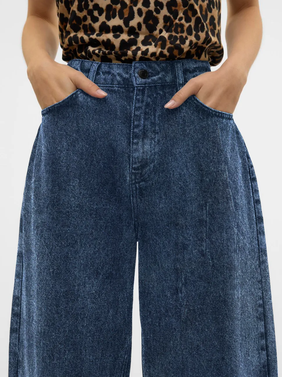 VMOLLIE Balloon Fit Jeans