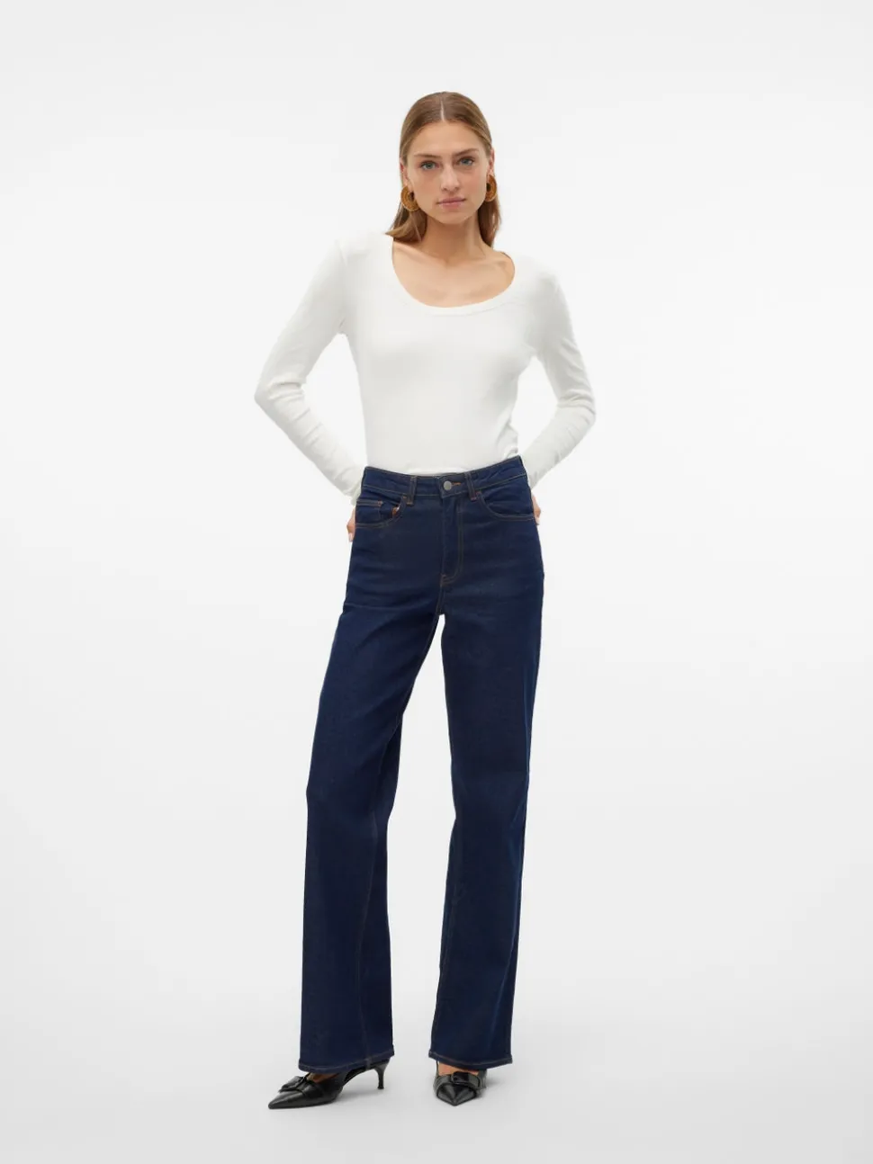 VMREBECCA Superhög Midja Vid Passform Jeans