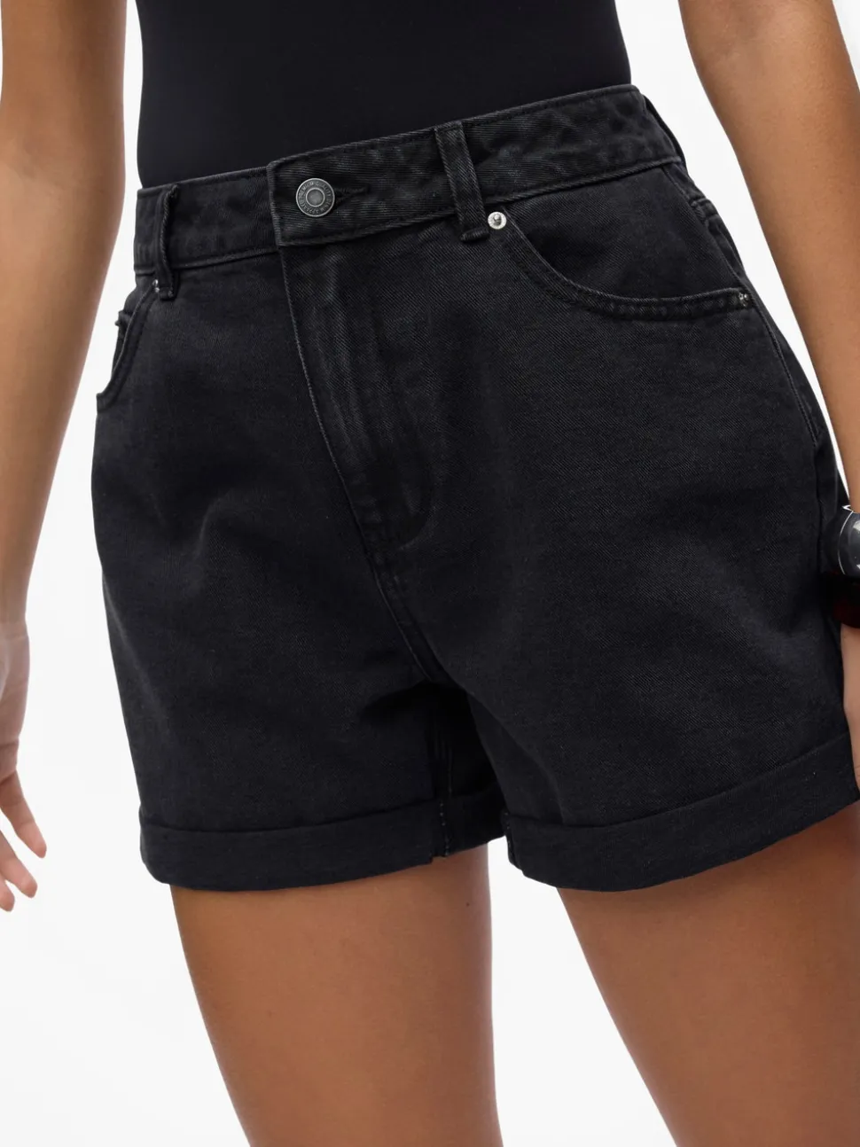 VMZURI Shorts